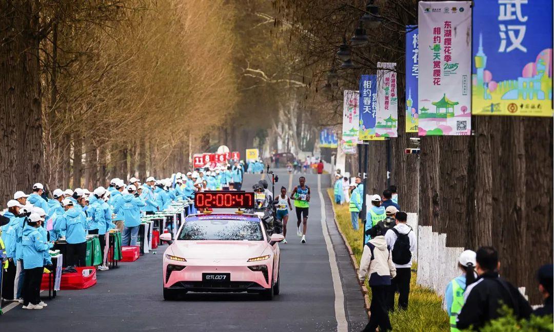 没有PPT这家车企用AI生成一场发布会(图5)