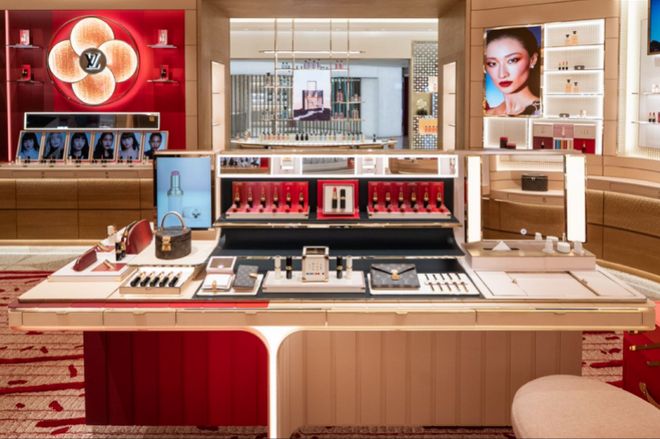 九游娱乐:LV吸油面纸卖4000多网友戏称“富得流油才配用”(图5)