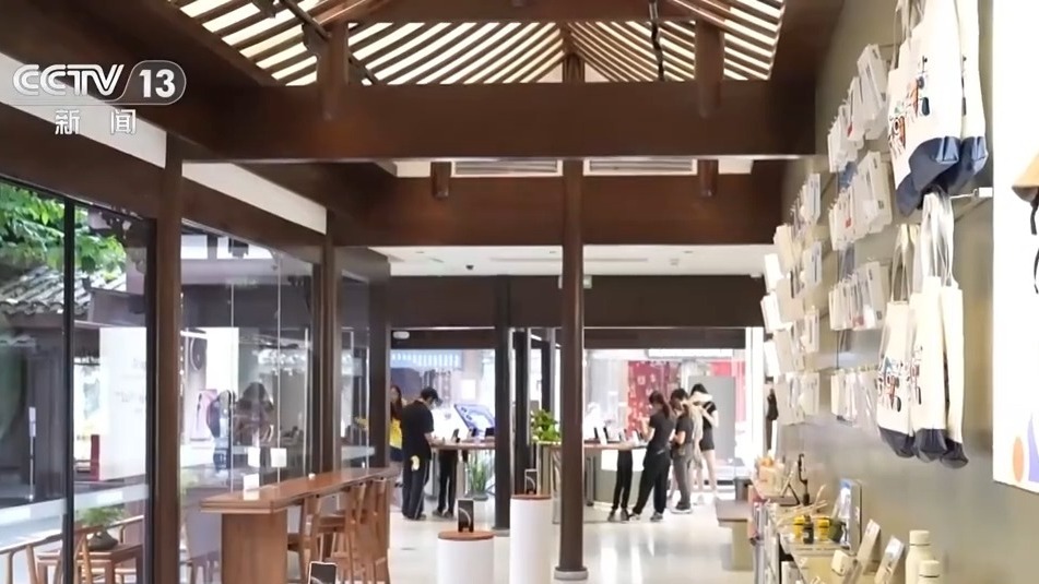 文创产品“生长”出消费新场景AI赋能让“成都礼物”加速上新(图1)