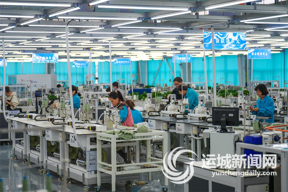 九游娱乐:果汁飘香“织造”未来(图2)