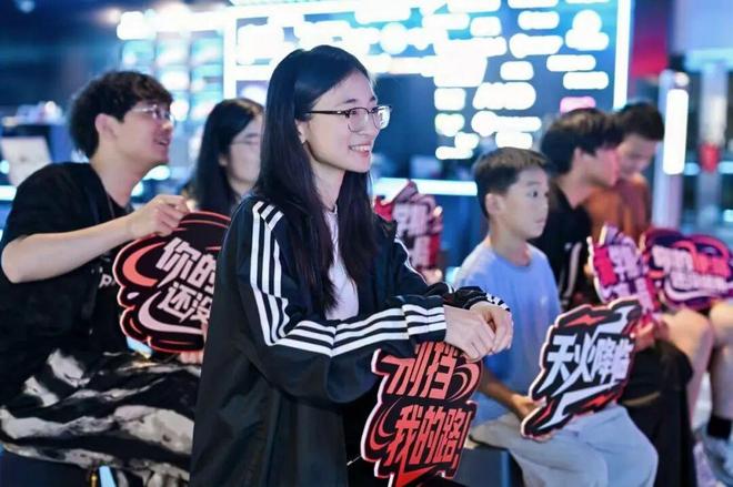 九游娱乐文化:从破圈到破局:京东如何以整合营销助一加引爆新品红海?(图2)