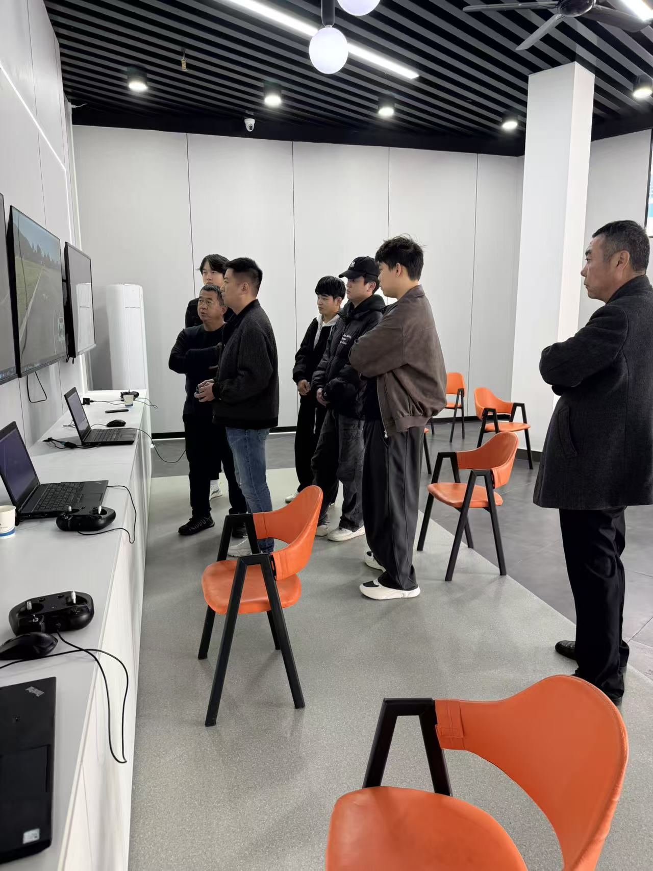 专业无人机表演机构如何选?2024年权威测评与趋势指南(图2)