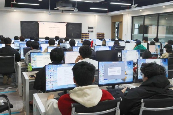 拥抱AI浪潮——专访“AI与短漫剧产业学院院长、南昌工学院副校长徐九南”(图7)