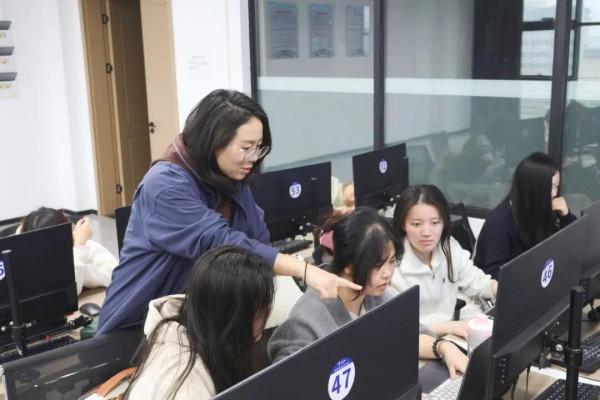 拥抱AI浪潮——专访“AI与短漫剧产业学院院长、南昌工学院副校长徐九南”(图10)