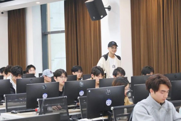 拥抱AI浪潮——专访“AI与短漫剧产业学院院长、南昌工学院副校长徐九南”(图11)